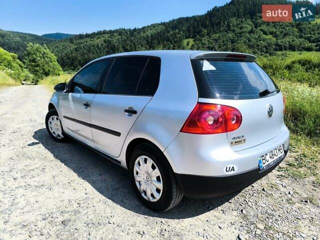 Серый Фольксваген Гольф, объемом двигателя 1.6 л и пробегом 268 тыс. км за 5900 $, фото 11 на Automoto.ua