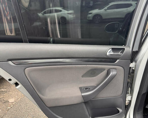 Серый Фольксваген Гольф, объемом двигателя 1.9 л и пробегом 298 тыс. км за 5600 $, фото 20 на Automoto.ua