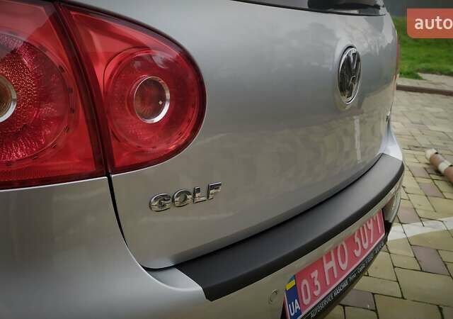 Сірий Фольксваген Гольф, об'ємом двигуна 1.6 л та пробігом 200 тис. км за 6950 $, фото 171 на Automoto.ua