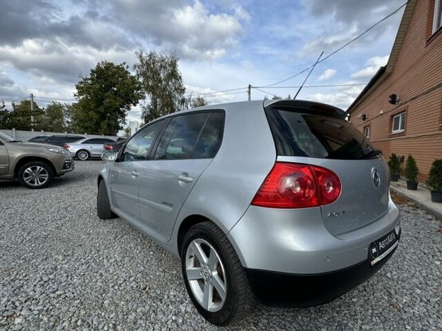 Серый Фольксваген Гольф, объемом двигателя 1.4 л и пробегом 236 тыс. км за 5999 $, фото 5 на Automoto.ua