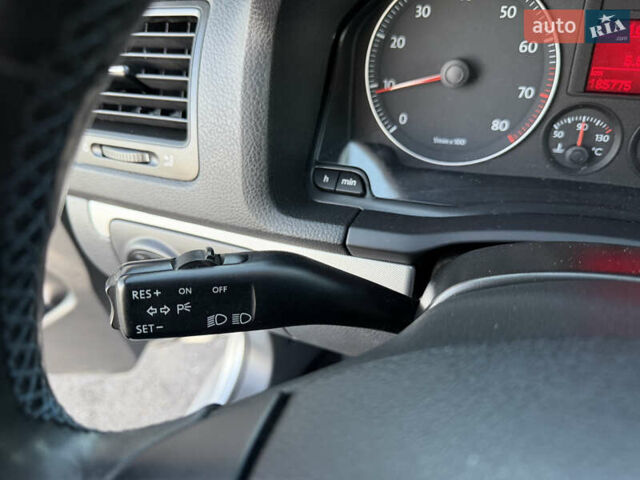 Сірий Фольксваген Гольф, об'ємом двигуна 1.6 л та пробігом 184 тис. км за 8499 $, фото 65 на Automoto.ua