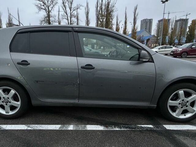 Серый Фольксваген Гольф, объемом двигателя 1.6 л и пробегом 220 тыс. км за 5800 $, фото 4 на Automoto.ua