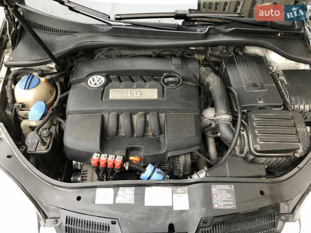 Сірий Фольксваген Гольф, об'ємом двигуна 1.6 л та пробігом 256 тис. км за 5999 $, фото 27 на Automoto.ua