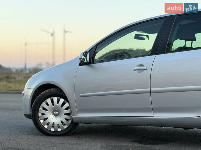 Сірий Фольксваген Гольф, об'ємом двигуна 1.6 л та пробігом 184 тис. км за 8499 $, фото 24 на Automoto.ua