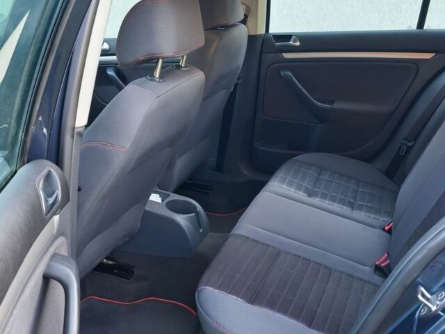 Серый Фольксваген Гольф, объемом двигателя 1.4 л и пробегом 230 тыс. км за 5728 $, фото 5 на Automoto.ua