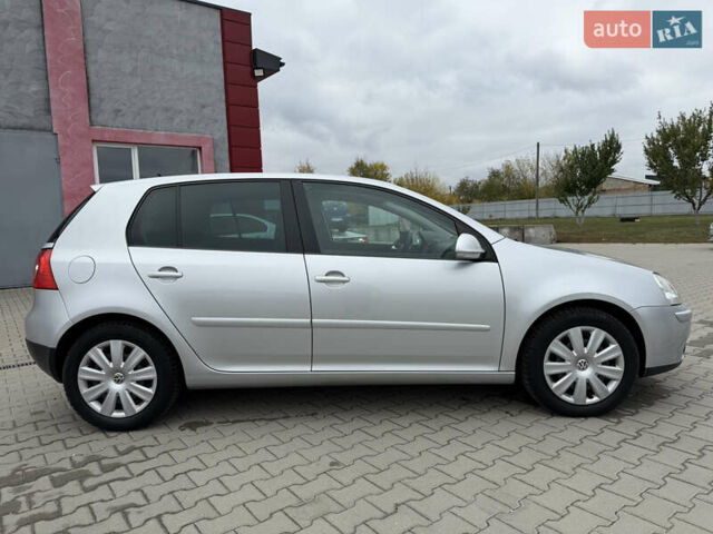 Серый Фольксваген Гольф, объемом двигателя 1.6 л и пробегом 212 тыс. км за 6450 $, фото 22 на Automoto.ua