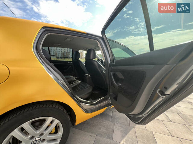 Сірий Фольксваген Гольф, об'ємом двигуна 1.97 л та пробігом 430 тис. км за 7200 $, фото 19 на Automoto.ua