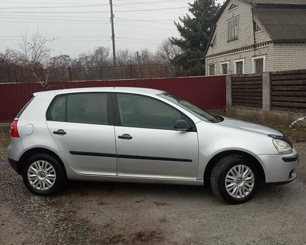 Сірий Фольксваген Гольф, об'ємом двигуна 1.6 л та пробігом 243 тис. км за 4500 $, фото 1 на Automoto.ua