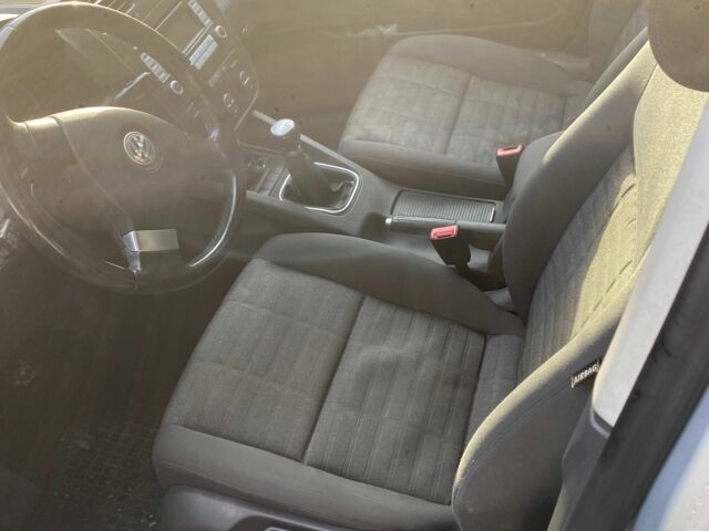 Сірий Фольксваген Гольф, об'ємом двигуна 1.6 л та пробігом 245 тис. км за 6200 $, фото 4 на Automoto.ua