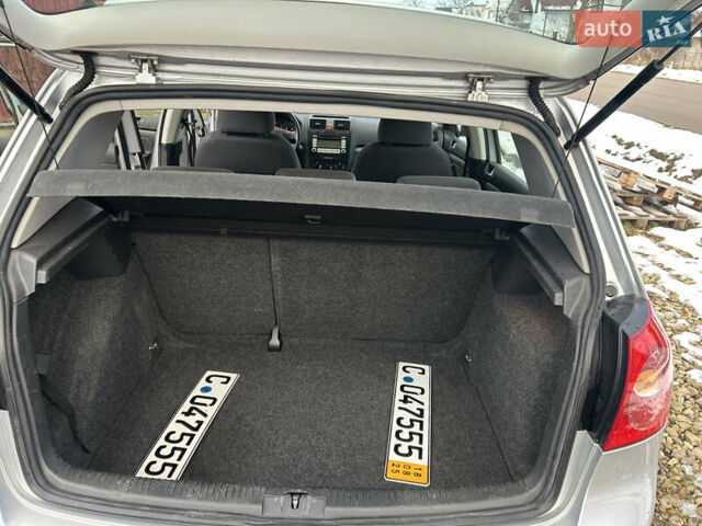 Серый Фольксваген Гольф, объемом двигателя 1.4 л и пробегом 185 тыс. км за 5100 $, фото 21 на Automoto.ua