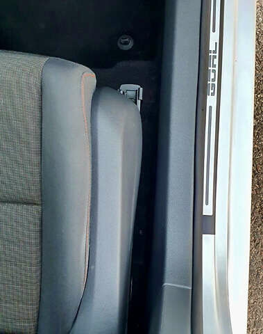 Сірий Фольксваген Гольф, об'ємом двигуна 1.6 л та пробігом 188 тис. км за 5350 $, фото 8 на Automoto.ua