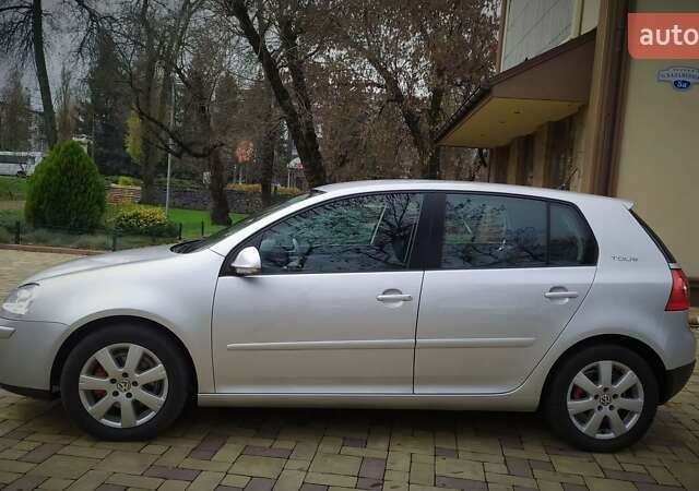 Сірий Фольксваген Гольф, об'ємом двигуна 1.6 л та пробігом 200 тис. км за 6950 $, фото 56 на Automoto.ua