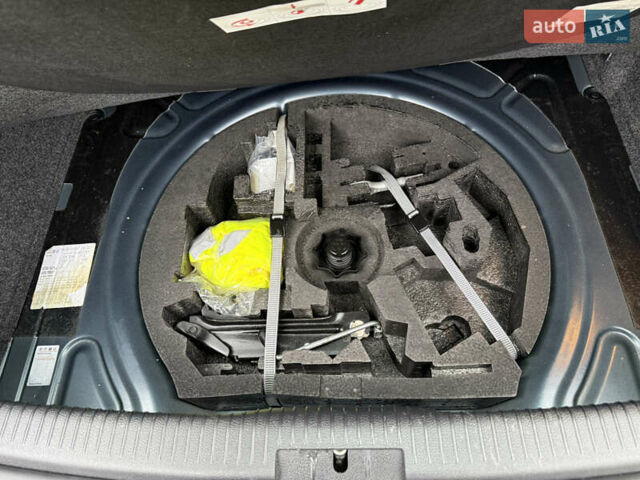 Серый Фольксваген Гольф, объемом двигателя 1.4 л и пробегом 236 тыс. км за 5500 $, фото 19 на Automoto.ua