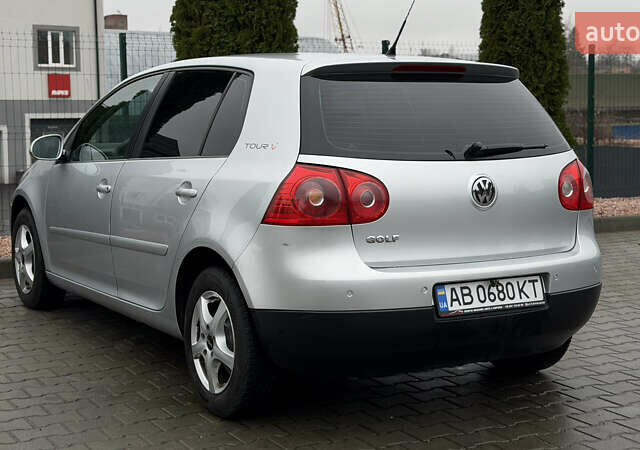 Серый Фольксваген Гольф, объемом двигателя 1.4 л и пробегом 239 тыс. км за 5150 $, фото 15 на Automoto.ua