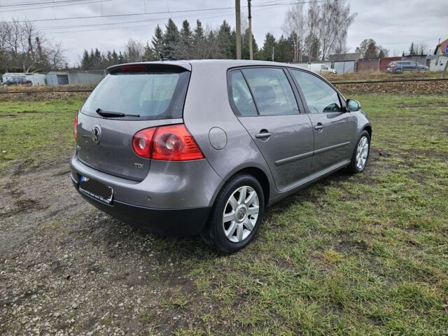 Серый Фольксваген Гольф, объемом двигателя 1.9 л и пробегом 400 тыс. км за 2250 $, фото 2 на Automoto.ua