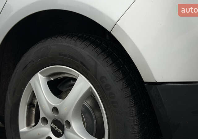 Серый Фольксваген Гольф, объемом двигателя 1.4 л и пробегом 239 тыс. км за 5150 $, фото 39 на Automoto.ua