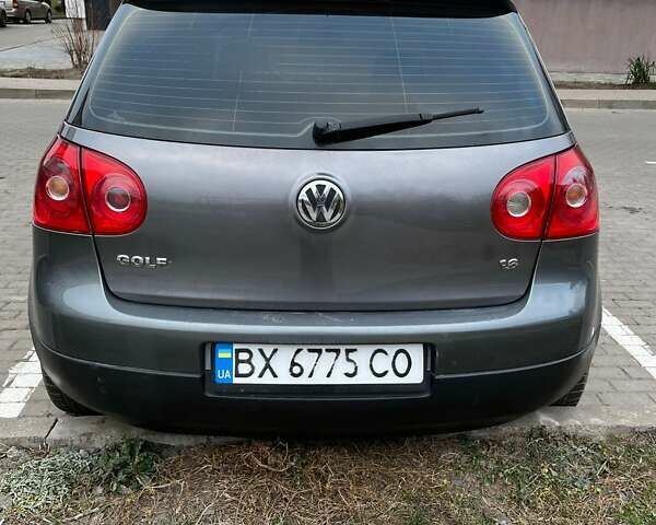 Сірий Фольксваген Гольф, об'ємом двигуна 1.6 л та пробігом 291 тис. км за 5300 $, фото 1 на Automoto.ua