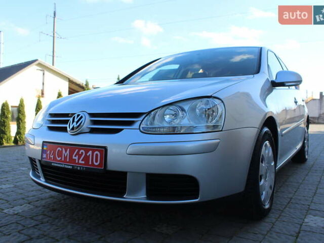 Серый Фольксваген Гольф, объемом двигателя 1.6 л и пробегом 195 тыс. км за 5890 $, фото 21 на Automoto.ua