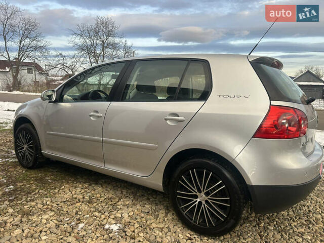 Серый Фольксваген Гольф, объемом двигателя 1.4 л и пробегом 185 тыс. км за 5100 $, фото 4 на Automoto.ua