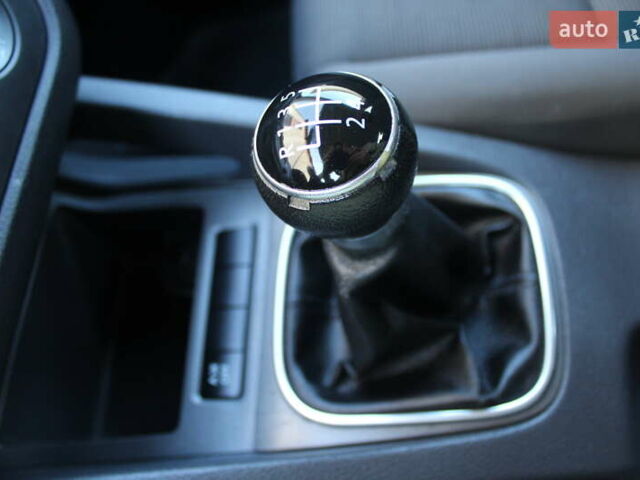 Серый Фольксваген Гольф, объемом двигателя 1.6 л и пробегом 195 тыс. км за 5890 $, фото 33 на Automoto.ua