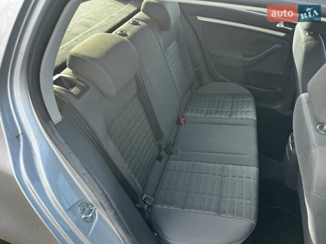 Сірий Фольксваген Гольф, об'ємом двигуна 1.4 л та пробігом 184 тис. км за 4899 $, фото 22 на Automoto.ua