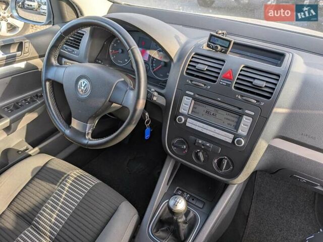 Серый Фольксваген Гольф, объемом двигателя 1.6 л и пробегом 244 тыс. км за 5950 $, фото 41 на Automoto.ua