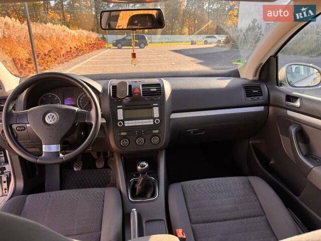 Серый Фольксваген Гольф, объемом двигателя 1.9 л и пробегом 410 тыс. км за 5800 $, фото 11 на Automoto.ua
