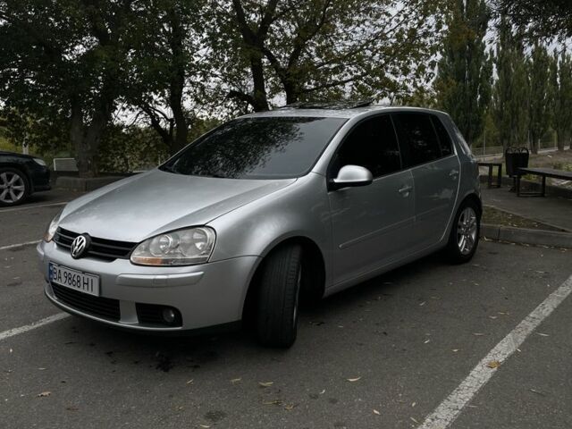 Серый Фольксваген Гольф, объемом двигателя 1.6 л и пробегом 292 тыс. км за 6500 $, фото 1 на Automoto.ua