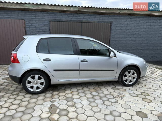 Сірий Фольксваген Гольф, об'ємом двигуна 1.6 л та пробігом 208 тис. км за 6100 $, фото 1 на Automoto.ua