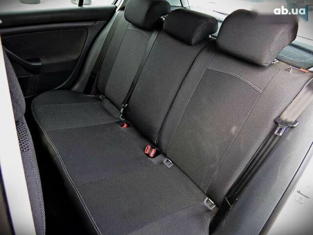 Сірий Фольксваген Гольф, об'ємом двигуна 1.6 л та пробігом 213 тис. км за 5500 $, фото 13 на Automoto.ua