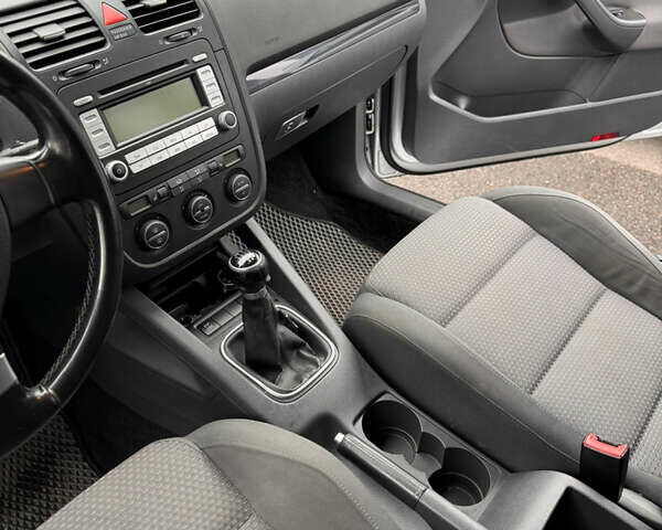 Серый Фольксваген Гольф, объемом двигателя 1.9 л и пробегом 298 тыс. км за 5600 $, фото 25 на Automoto.ua