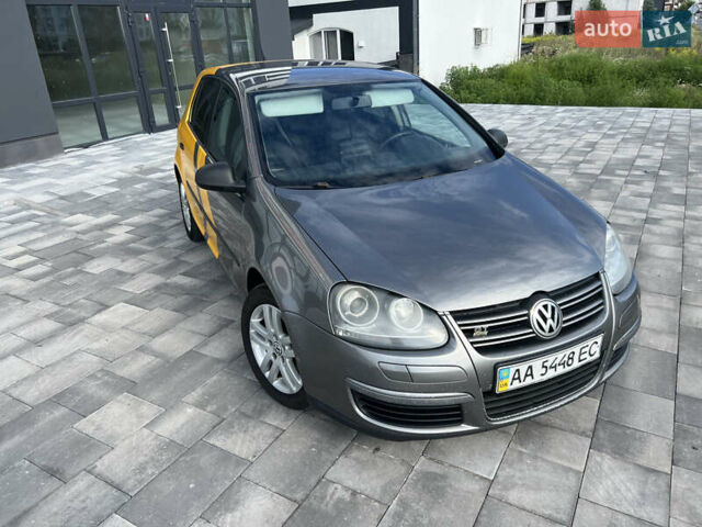Сірий Фольксваген Гольф, об'ємом двигуна 1.97 л та пробігом 430 тис. км за 7200 $, фото 5 на Automoto.ua