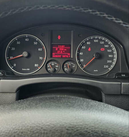 Серый Фольксваген Гольф, объемом двигателя 1.39 л и пробегом 270 тыс. км за 6000 $, фото 9 на Automoto.ua