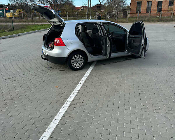 Серый Фольксваген Гольф, объемом двигателя 1.6 л и пробегом 220 тыс. км за 6350 $, фото 36 на Automoto.ua