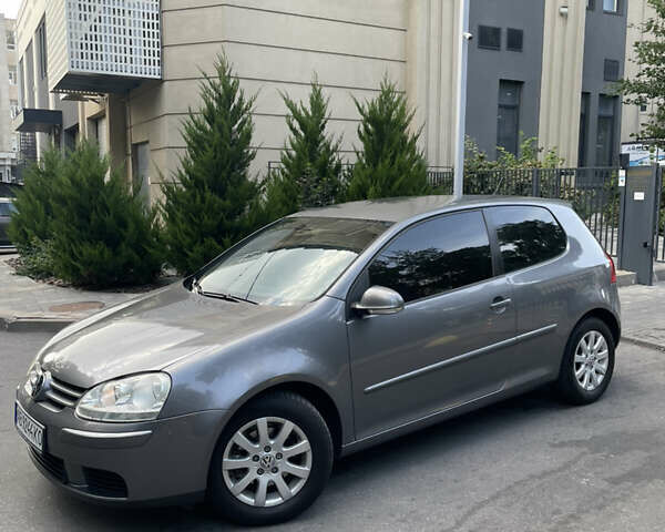 Фольксваген Гольф 2007 у Вінниці на Automoto.ua Сірий Фольксваген Гольф, об'ємом двигуна 1.6 л та пробігом 148 тис. км за 4999 $, фото 1 на Automoto.ua