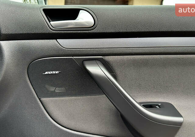 Серый Фольксваген Гольф, объемом двигателя 1.6 л и пробегом 178 тыс. км за 6556 $, фото 47 на Automoto.ua