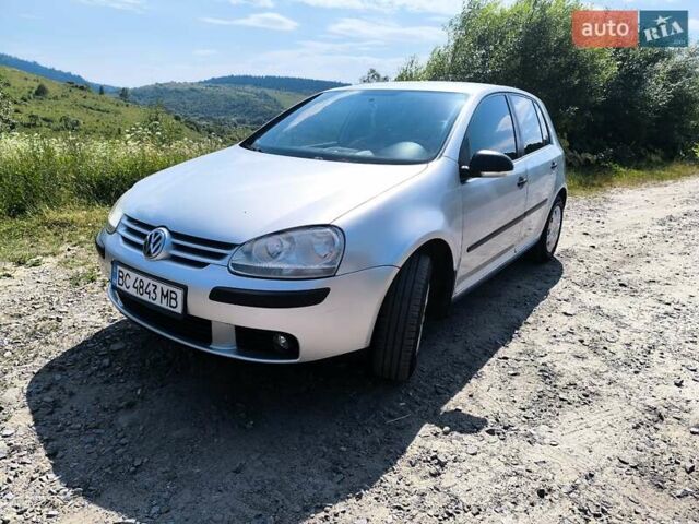 Серый Фольксваген Гольф, объемом двигателя 1.6 л и пробегом 268 тыс. км за 5900 $, фото 5 на Automoto.ua