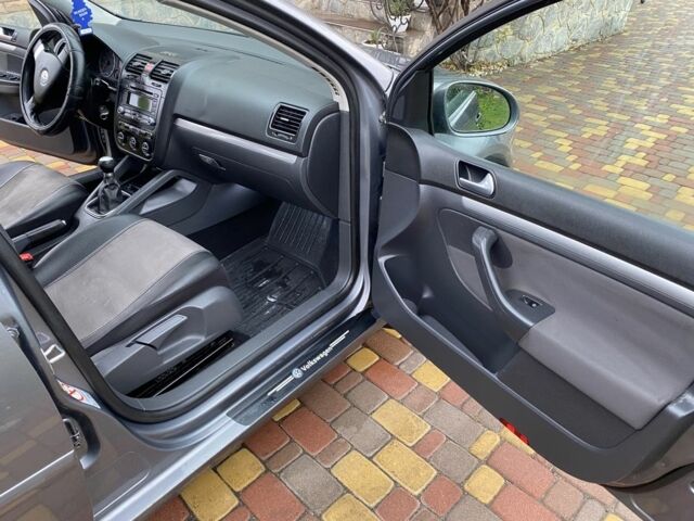 Сірий Фольксваген Гольф, об'ємом двигуна 1.4 л та пробігом 270 тис. км за 4100 $, фото 16 на Automoto.ua