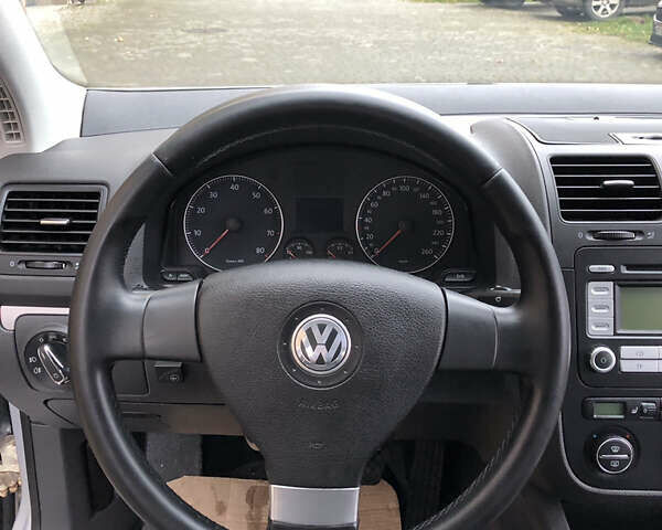 Сірий Фольксваген Гольф, об'ємом двигуна 1.6 л та пробігом 256 тис. км за 5999 $, фото 14 на Automoto.ua