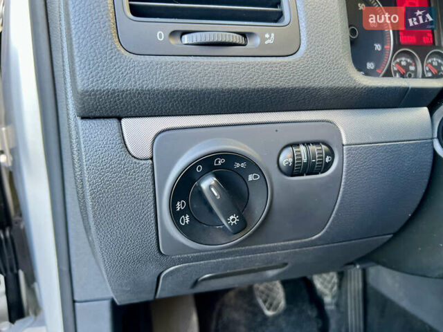 Сірий Фольксваген Гольф, об'ємом двигуна 1.4 л та пробігом 185 тис. км за 6450 $, фото 77 на Automoto.ua