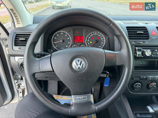 Сірий Фольксваген Гольф, об'ємом двигуна 1.6 л та пробігом 184 тис. км за 8499 $, фото 62 на Automoto.ua