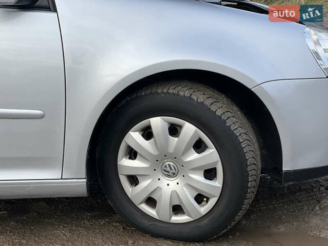 Серый Фольксваген Гольф, объемом двигателя 1.4 л и пробегом 189 тыс. км за 5800 $, фото 32 на Automoto.ua