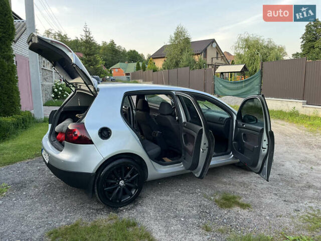 Сірий Фольксваген Гольф, об'ємом двигуна 1.6 л та пробігом 345 тис. км за 5950 $, фото 4 на Automoto.ua