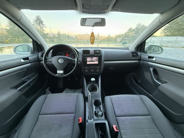 Серый Фольксваген Гольф, объемом двигателя 1.4 л и пробегом 175 тыс. км за 5700 $, фото 14 на Automoto.ua