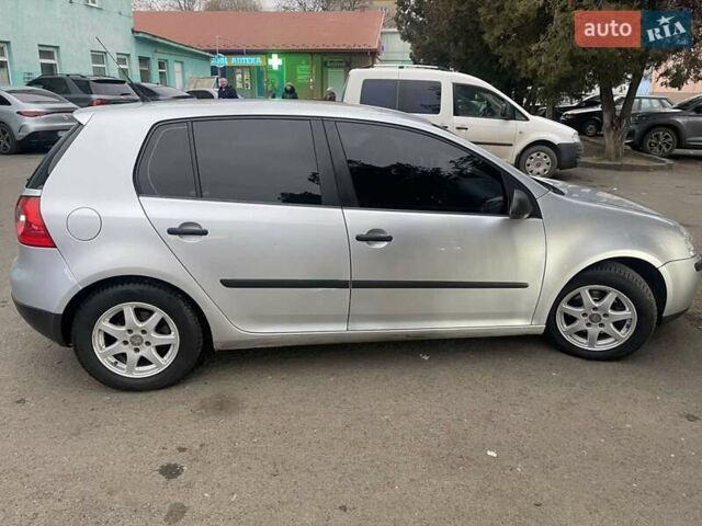 Серый Фольксваген Гольф, объемом двигателя 1.9 л и пробегом 380 тыс. км за 5100 $, фото 3 на Automoto.ua