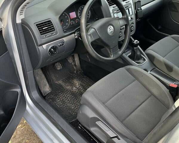 Серый Фольксваген Гольф, объемом двигателя 1.39 л и пробегом 204 тыс. км за 5400 $, фото 10 на Automoto.ua