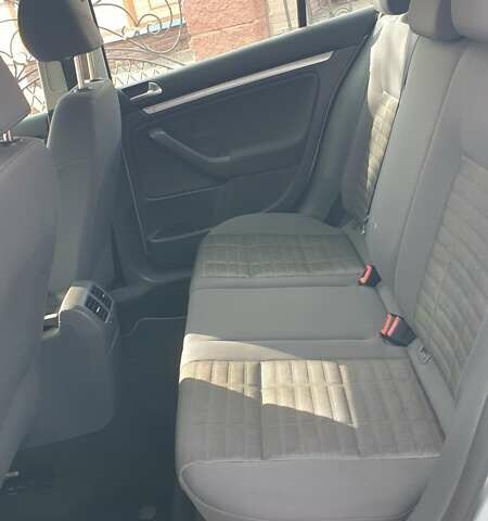 Серый Фольксваген Гольф, объемом двигателя 1.6 л и пробегом 191 тыс. км за 5750 $, фото 10 на Automoto.ua