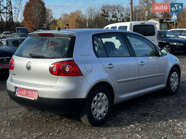 Сірий Фольксваген Гольф, об'ємом двигуна 1.4 л та пробігом 184 тис. км за 4899 $, фото 3 на Automoto.ua