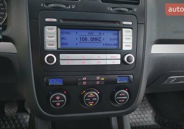 Серый Фольксваген Гольф, объемом двигателя 0 л и пробегом 200 тыс. км за 7100 $, фото 119 на Automoto.ua