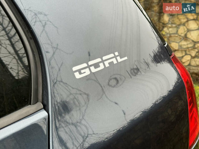 Серый Фольксваген Гольф, объемом двигателя 1.4 л и пробегом 236 тыс. км за 5500 $, фото 24 на Automoto.ua